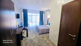 Гостиница Бригантина Геленджик Двухместный номер с 1 кроватью и видом на горы-1